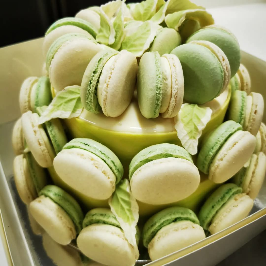 Macaron Cake