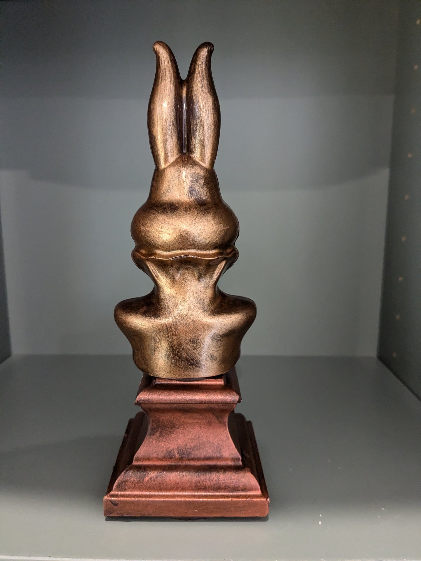 Bunny Logie Statue